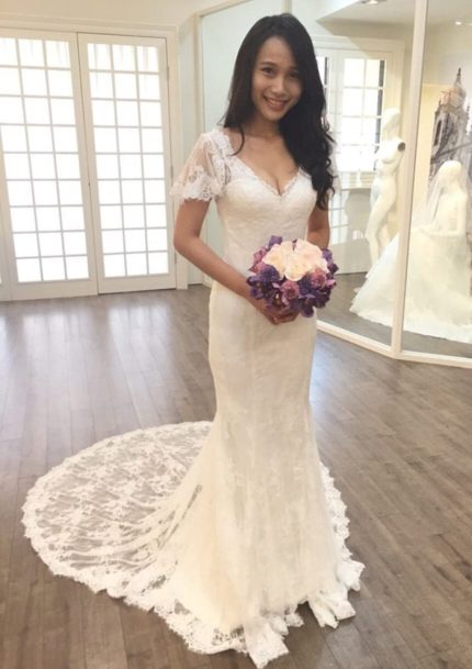 Short Sleeve Court Train Lace Sheath Wedding Dress with V-Neck