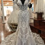 Backless Tulle Lace Applique Sheath Wedding Dresses with Wide Strap and V-neck