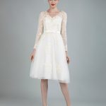 Tulle Knee Length V Neck Long Sleeves A Line Natural Waist Bridal Gowns Short Wedding Dress