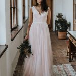 Backless Chiffon A-Line Bridal Dresses with V-Neckline