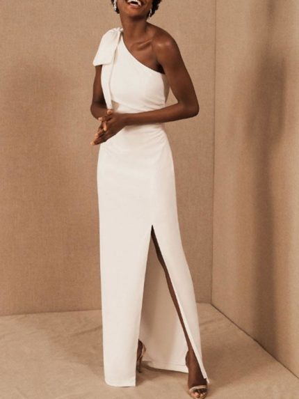 One-Shoulder Bridal Gowns with Sleeveless Design and Bows in Sheath Style