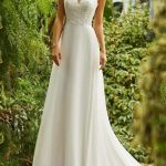 Chiffon V-Neck Sleeveless Lace Beaded Bridal Gown with Train