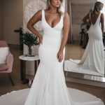 White Long Mermaid V-Neck Backless Wedding Dress with Train