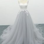 Appliques Tulle A-line Wedding Dress with Square Neck