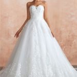 Strapless Appliques Tulle Wedding Dress Stylish