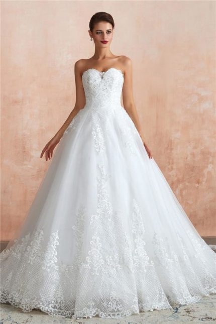 Strapless Appliques Tulle Wedding Dress Stylish
