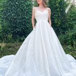 Neck Open Back White Long Prom Wedding Dresses with Train White Formal Graduation Evening Dresses Sweetheart