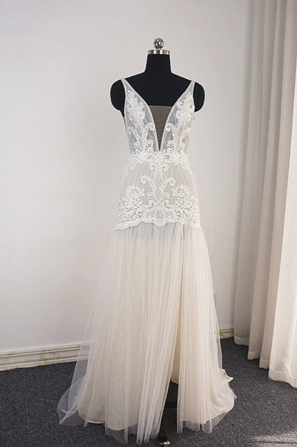 Ivory Sleeveless Lace Tulle High Split A-line Wedding Dress Trendy