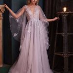 Backless Tulle Ruffles Wedding Dresses V-Neck Design