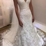 Sleevless Mermaid White Wedding Dress with Court Train V-Neck Design