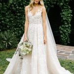 Appliques Lace Gowns Sleeveless Wedding Dress Vintage Design