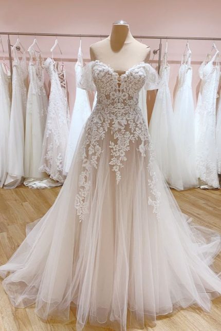 Long A-Line Off-the-Shoulder Sweetheart Backless Tulle Wedding Dress Vintage Glam