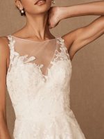 Vintage Jewel Neck Sleeveless Satin Bridal Gown with Raised Waist and Applique Vintage Glamour - Image 4