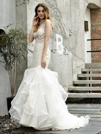 Mermaid Bridal Gowns with V-Neck and Sleeveless Lace Design Vintage Sophistication