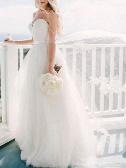 Graceful Ball Gown Sweetheart Neck Sleeveless Tulle Bridal Gown with Natural Waist Sash