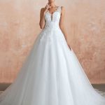 Classic V-Neck Princess Sleeveless Floor Length Tulle Bridal Gown with Train