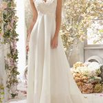 Delicate A-Line V-Neck Sleeveless Lace Flora Beaded Bridal Dress with Train