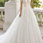 Boho V-Neck Sleeveless Off-Shoulder Lace Tulle Bridal Dress with Train