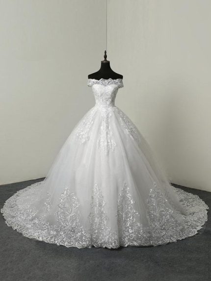 Ivory Ball Gown Off-The-Shoulder Short Sleeve Natural Waist Lace Applique Tulle Bridal Dress