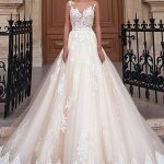 Romantic Jewel Illusion Neck Sleeveless A-Line Lace Flora Applique Bridal Gown with Train