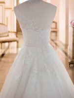 Romantic Jewel Illusion Neck Sleeveless A-Line Lace Flora Applique Bridal Gown with Train - Image 7