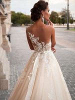 Romantic Jewel Illusion Neck Sleeveless A-Line Lace Flora Applique Bridal Gown with Train - Image 4