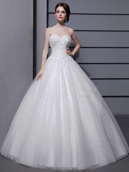 Timeless Ball Gown Strapless Sweetheart Neckline Ivory Tulle Bridal Dress