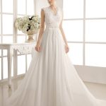 Vintage Chiffon V Neck Beach Bridal Dress with Pearls and Lace