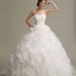 Exquisite Princess Ball Gown Strapless Sweetheart Neckline Ivory Bridal Dress with Pleated Frills
