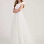 Beautiful White A-Line Tulle Bridal Dress with Pleated Natural Waistline