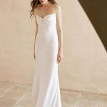 Exquisite White Satin Fabric Mermaid Bridal Gown with V-Neck and Spaghetti Straps