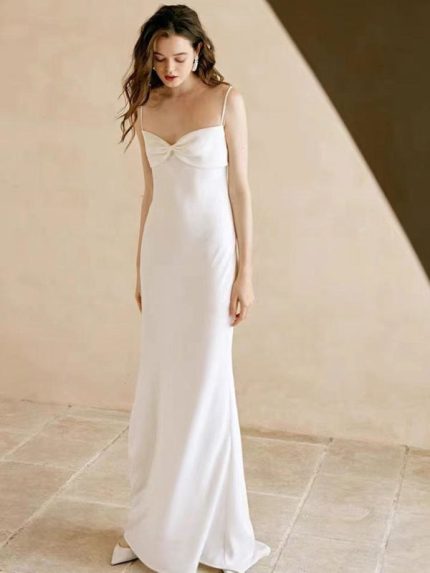 Exquisite White Satin Fabric Mermaid Bridal Gown with V-Neck and Spaghetti Straps