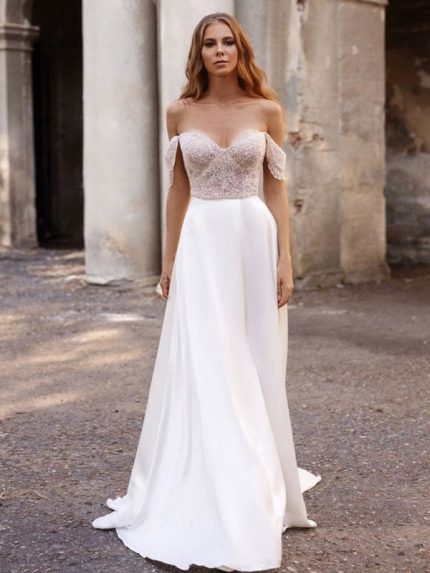 Romantic White Satin Fabric A-Line Bridal Dress with Strapless Sleeveless Design and Natural Waist