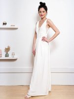Elegant White A-Line Bridal Dress with Backless Design and V-Neck Sleeveless - Image 5