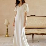 Vintage White Polyester A-Line Bridal Dress with Mermaid Silhouette V-Neck and Short Sleeves