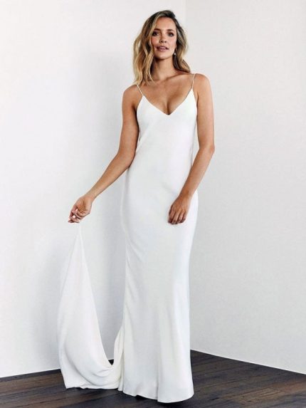 Graceful White Sheath Bridal Dress with Train V-Neck Spaghetti Straps and Sleeveless Design