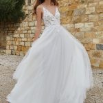 Classic White Puffy Tulle Lace Ball Gown Princess Bridal Gown with Off-the-Shoulder Style